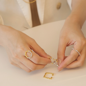 Helena 串珠造型方形耳扣/ 單支