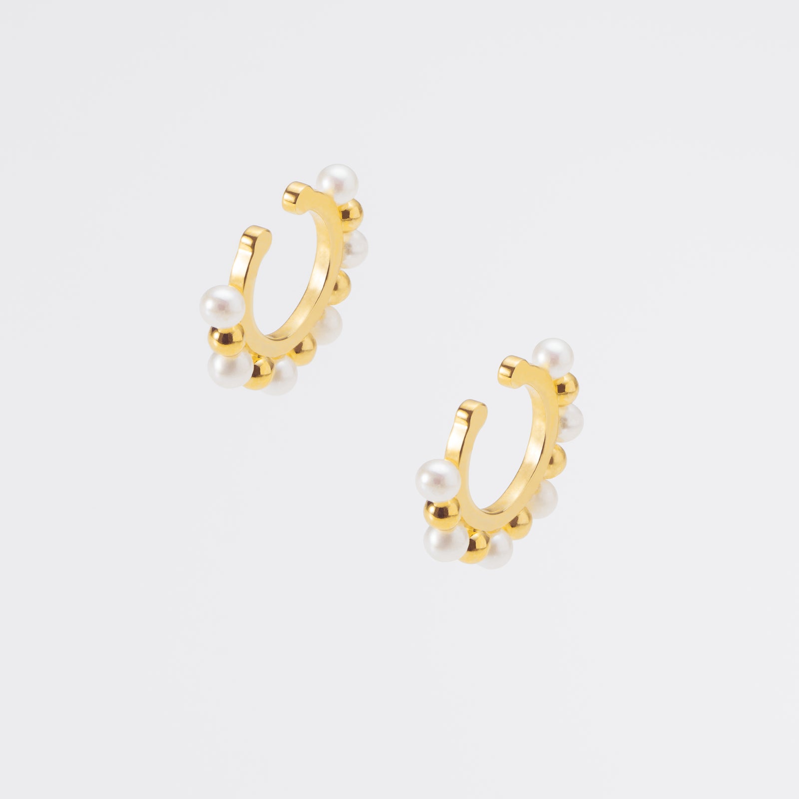 Cali 珍珠金屬球交錯耳骨夾