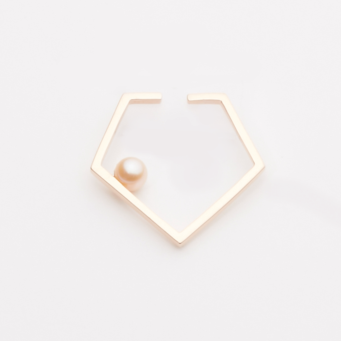 Corsica 五角形珍珠耳扣 / 單支